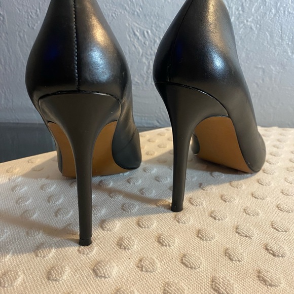 CHARLES by Charles David Black Leather Stiletto Heels - Picture 14 of 16